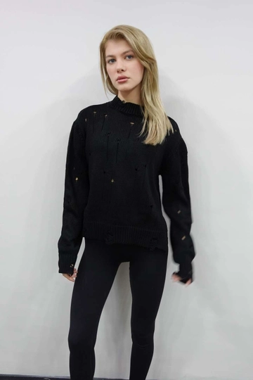 Veleprodajni model oblačil nosi  Pletenine z raztrganimi detajli, črna
, turška veleprodaja Pulover od Flow