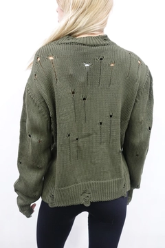 A wholesale clothing model wears flw10052-ripped-detail-knitwear-green, Turkish wholesale Sweater of Flow