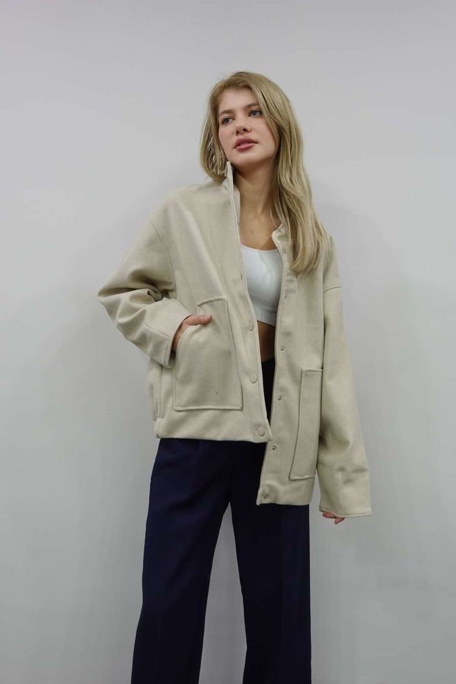 Ilia Giacca Bomber Stash Colore Pietra Abbigliamento all'ingrosso Casuale
