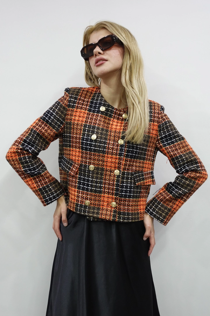 A wholesale clothing model wears flw10070-jacket-orange-&-black, Turkish wholesale Jacket of Flow