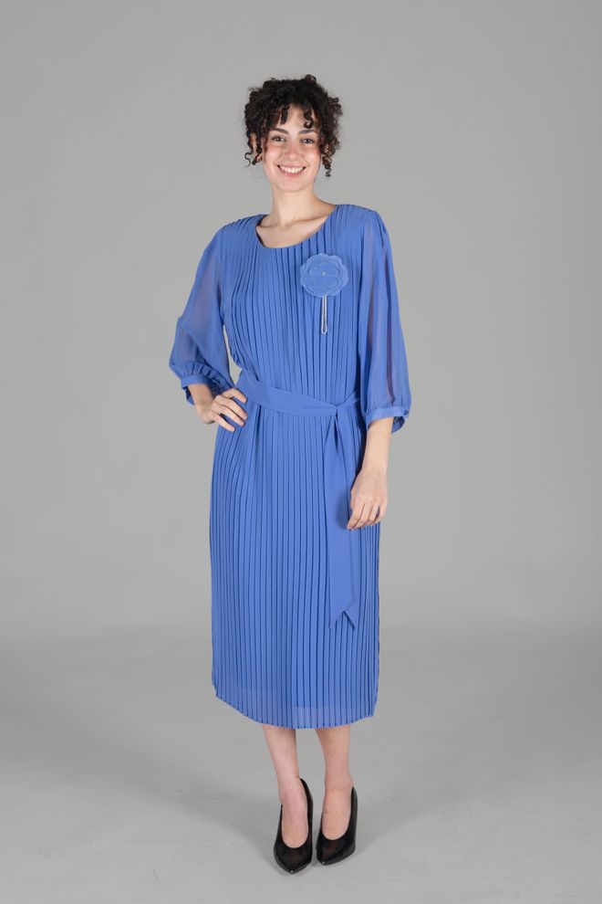 GUMANIZE Plissiertes Kleid Mit Rundhalsausschnitt Großhandelskleidung Elegant