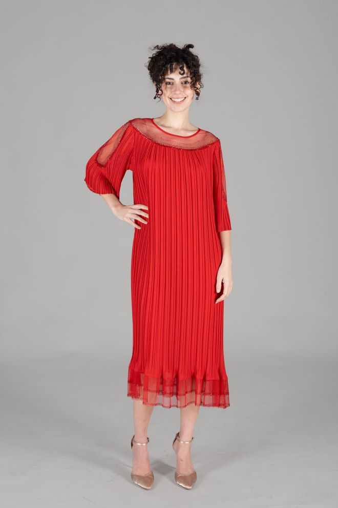 GUMANIZE Akmens Plisuota Suknelė Su Ovalo Formos Apykakle Didmeninė prekyba drabužiais Aptempta ir platėjanti