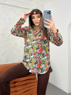 A wholesale clothing model wears grf10215-shawl-pattern-oversize-women's-shirt, Turkish wholesale Shirt of Gravel Fashion