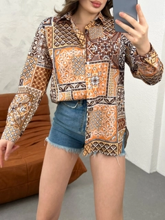A wholesale clothing model wears grf10222-tile-patterned-women's-oversize-shirt, Turkish wholesale Shirt of Gravel Fashion