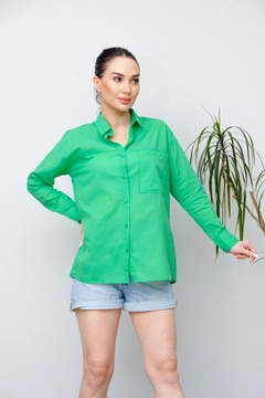 Ένα μοντέλο χονδρικής πώλησης ρούχων φοράει GRF10040 - Shirt - Pistachio Green, τούρκικο Πουκάμισο χονδρικής πώλησης από Gravel Fashion