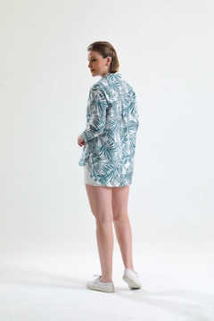 Hurtowa modelka nosi GRF10090 - Shirt - Oversize Leaf Patterned, turecka hurtownia Koszula firmy Gravel Fashion