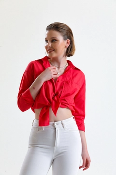 Модел на дрехи на едро носи GRF10092 - Shirt Comfort Fit, турски едро Риза на Gravel Fashion