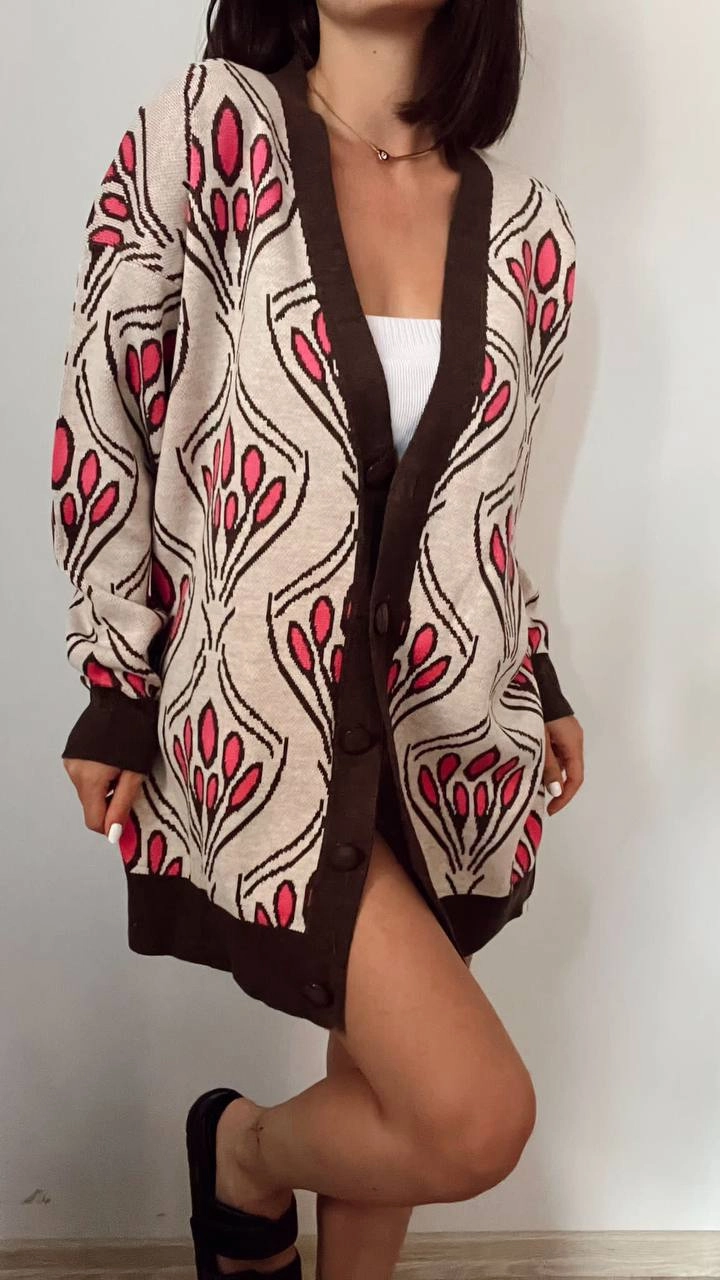 A wholesale clothing model wears 40248 - Floral Jacquard Cardigan, Turkish wholesale Cardigan of Helios