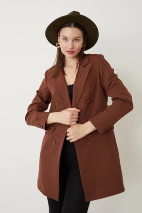 A model wears HAV10054 - Double Button Jacket - Brown, wholesale undefined of Helin Avşar to display at Lonca