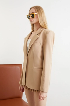 A wholesale clothing model wears 38974 - Jacket - Beige, Turkish wholesale Jacket of Helin Avşar