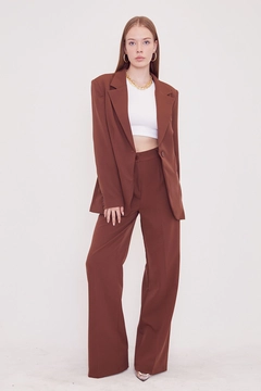 A wholesale clothing model wears 39211 - Suit - Brown, Turkish wholesale Suit of Helin Avşar