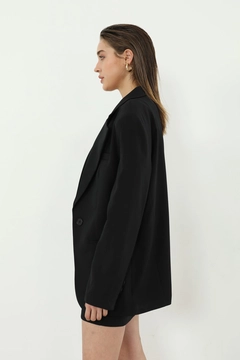 A wholesale clothing model wears HAV10039 - Retro Palazzo Jacket - Black, Turkish wholesale Jacket of Helin Avşar