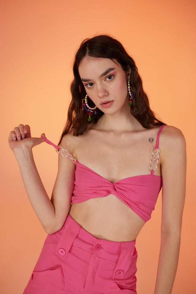 Holly Lolly Blusa Crop Top Detalhado Com Corrente Transparente Rosa Roupas por atacado Cocktail