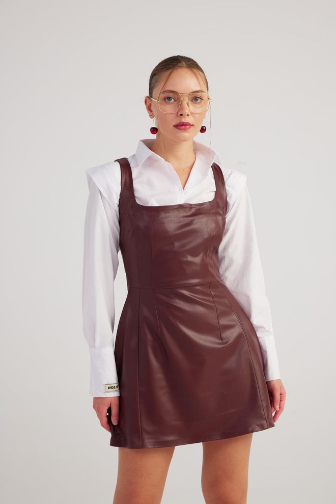 Holly Lolly Kožené Šaty Claret Red Veľkoobchod s oblečením Elegantný