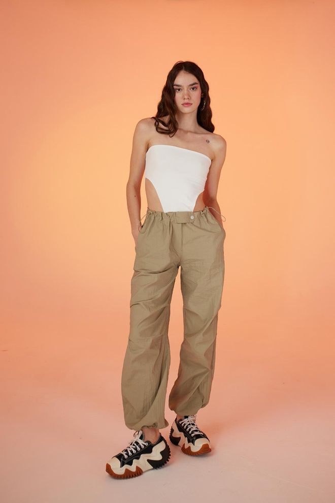 Holly Lolly Pantalón Paracaídas Beige Ropa al por mayor Ropa de calle