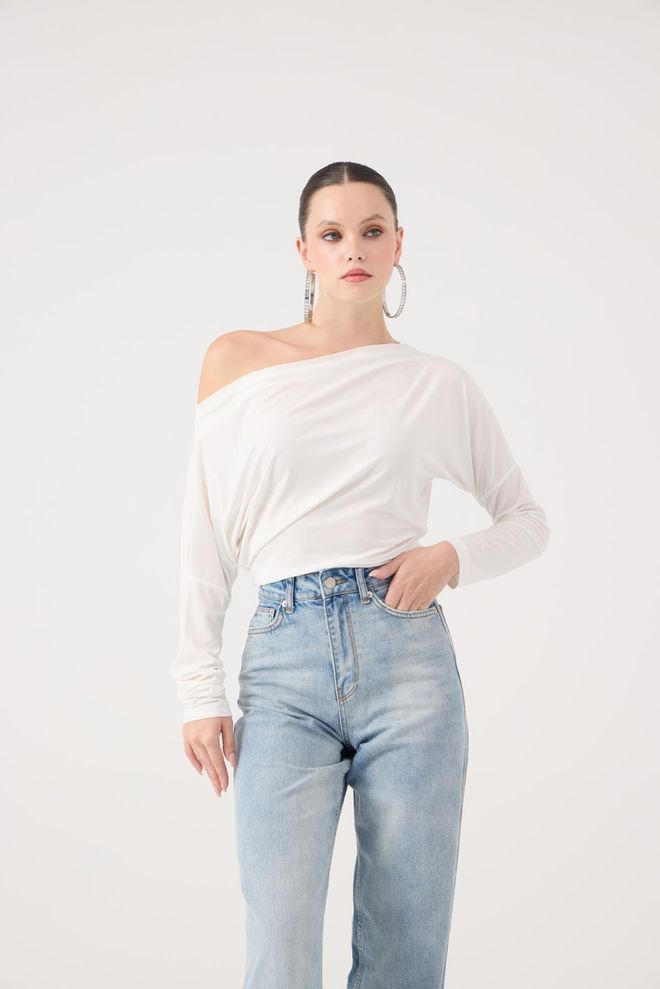 Holly Lolly Bela Bluza Z Dolgimi Rokavi In Odkritimi Rameni Priložnostna Elegantna Oblačila na debelo Ležerno