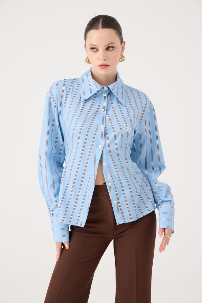 Holly Lolly Modra Črtasta Oversized Majica Z Zarezanim Vratom Oblačila na debelo Pomlad