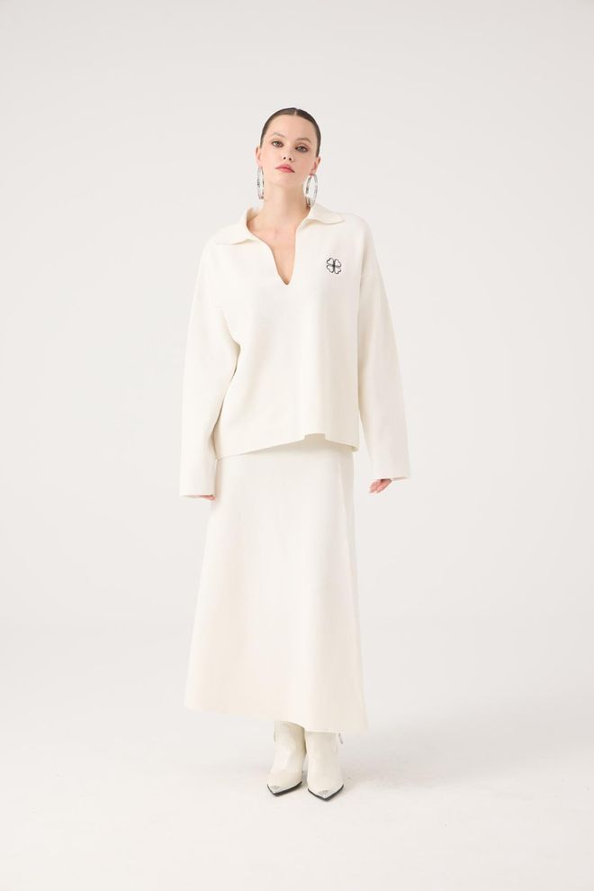 Holly Lolly Beyaz Bol Kalıp Derin Dekolteli Kazak Toptan Giyim Ev Hali