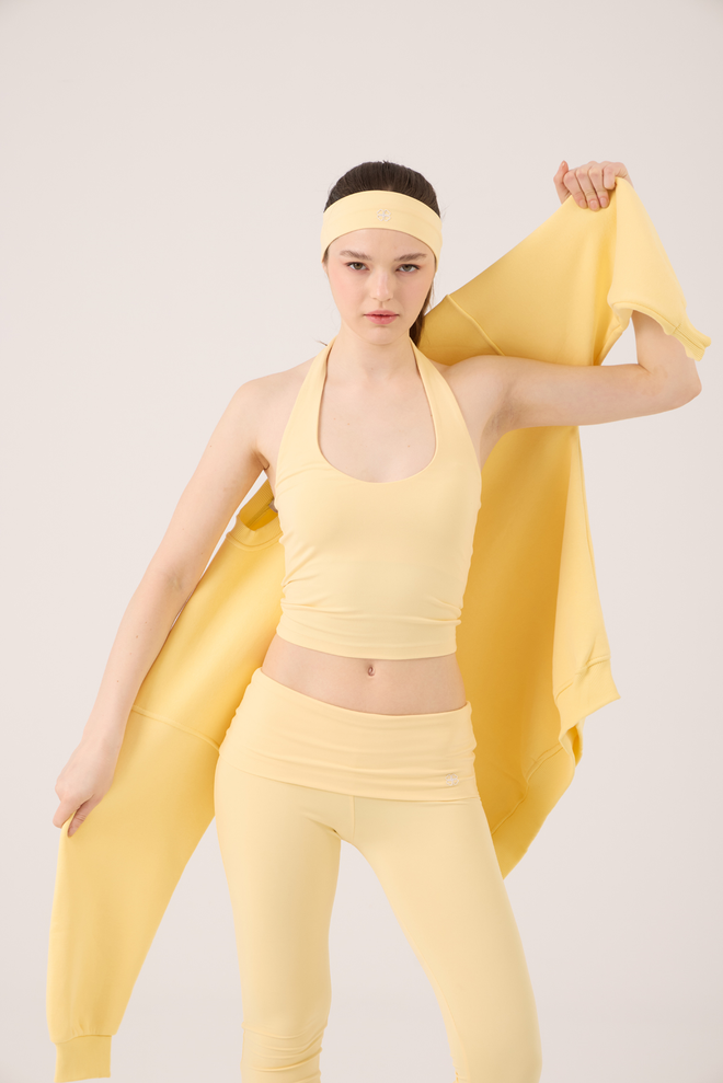 Holly Lolly تمثال نصفي رياضات أصفر بحزام الرقبة وحجم نحيف ملابس بالجملة شاطئ