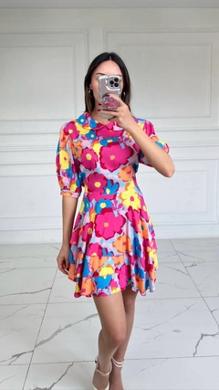 Hurtowa modelka nosi HOT10083 - Baby Collar Dress - Multicolor, turecka hurtownia Sukienka firmy Hot Fashion