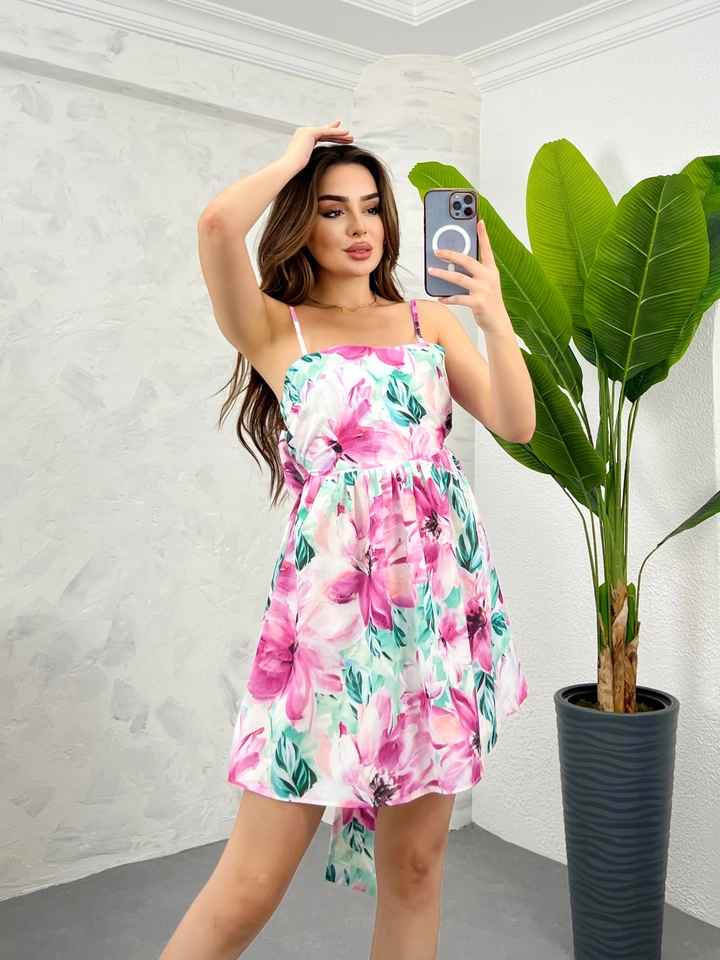 Ένα μοντέλο χονδρικής πώλησης ρούχων φοράει HOT10093 - Dress - Fuchsia, τούρκικο Φόρεμα χονδρικής πώλησης από Hot Fashion