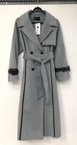 Un model de îmbrăcăminte angro poartă hot10099-leather-belt-coat-gray, turcesc angro  de 