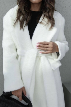 A wholesale clothing model wears hot10175-belted-teddy-coat-ecru, Turkish wholesale Coat of Hot Fashion