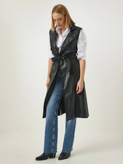 A wholesale clothing model wears hot10176-long-leather-vest-black, Turkish wholesale Vest of Hot Fashion