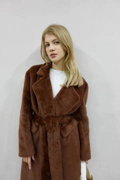 A wholesale clothing model wears hot10181-belted-teddy-coat-brown, Turkish wholesale Coat of Hot Fashion