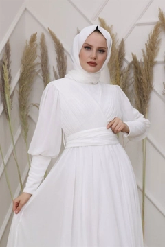 A wholesale clothing model wears hul10640-shawl-white, Turkish wholesale Shawl of Hulya Keser