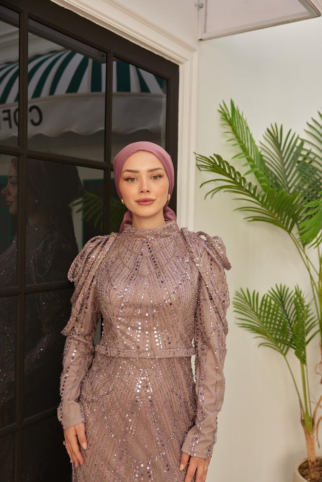 Hulya Keser Abito Da Sera Con Decorazioni In Pietra Con Dettagli Sulle Spalle Rosa Antico Abbigliamento all'ingrosso Elegante