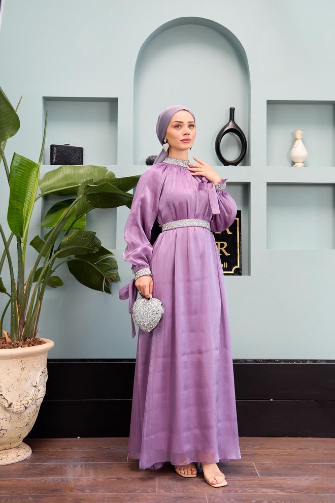 Hulya Keser Suknia Wieczorowa Z Ozdobnymi Kamieniami – Liliowa Hurtowa sprzedaż odzieży Bez tkaniny