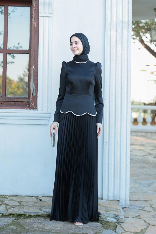 Hulya Keser Elegancka Czarna Sukienka Dopasowana I Rozkloszowana Hurtowa sprzedaż odzieży 1