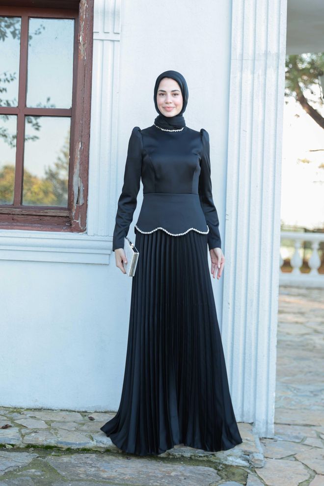 Hulya Keser Elegancka Czarna Sukienka Dopasowana I Rozkloszowana Hurtowa sprzedaż odzieży Wiosna