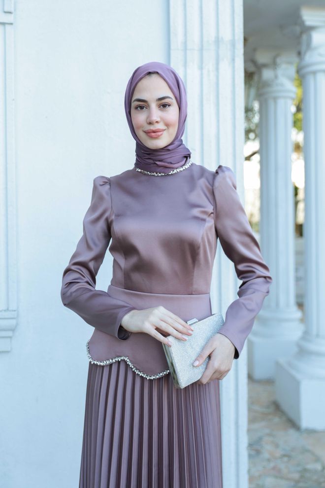 Hulya Keser Vijolična Obleka Fit And Flare Z Puff Rokavi Oblačila na debelo Skromno