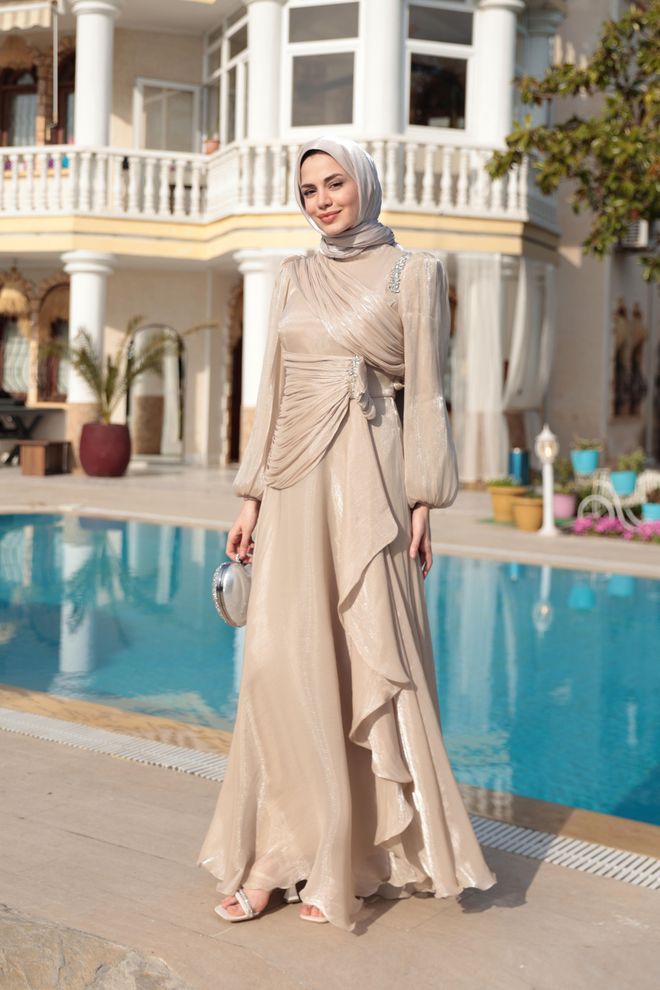 Hulya Keser Bež Elegantna Haljina Do Poda A kroja Veleprodaja odjeće Skroman