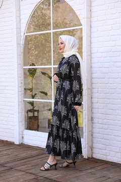 Модел на дрехи на едро носи HUL10065 - Turquoise Dress - Black, турски едро рокля на Hulya Keser
