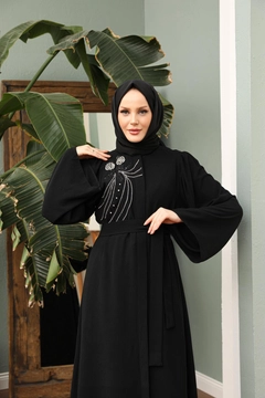 Una modelo de ropa al por mayor lleva HUL10145 - Ahsen Abaya - Black, Abaya turco al por mayor de Hulya Keser