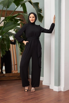 Veleprodajni model oblačil nosi HUL10115 - Airobin Jumpsuit - Black, turška veleprodaja Kombinezon od Hulya Keser