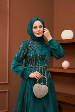 A wholesale clothing model wears hul10414-asya-evening-dress-emerald-green, Turkish wholesale Dress of Hulya Keser