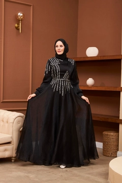 A wholesale clothing model wears hul10415-asian-evening-dress-black, Turkish wholesale Dress of Hulya Keser