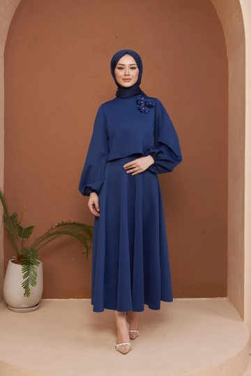 A wholesale clothing model wears  Göknur Suit - Navy Blue
, Turkish wholesale Suit of Hulya Keser