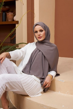 A wholesale clothing model wears hul10585-medina-silk-shawl-mink, Turkish wholesale Shawl of Hulya Keser