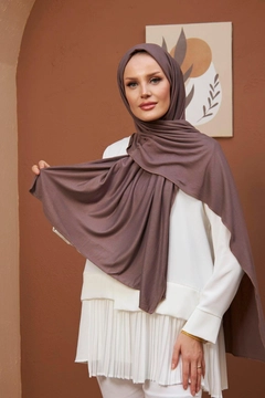 A wholesale clothing model wears hul10610-combed-cotton-shawl-mink, Turkish wholesale Shawl of Hulya Keser