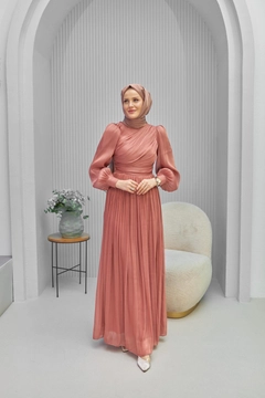 A wholesale clothing model wears hul10611-efil-evening-dress-salmon, Turkish wholesale Dress of Hulya Keser