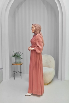 A wholesale clothing model wears hul10611-efil-evening-dress-salmon, Turkish wholesale Dress of Hulya Keser