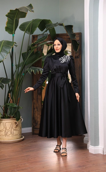A wholesale clothing model wears  Evening Dress - Black
, Turkish wholesale Dress of Hulya Keser