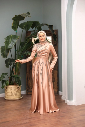 A model wears 47324 - Evening Dress - Salmon Pink, wholesale Dress of Hulya Keser to display at Lonca