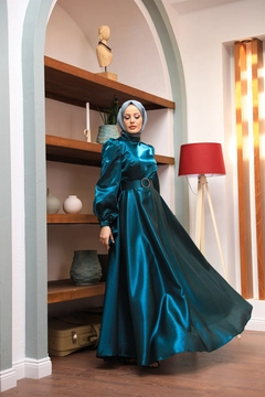 Ένα μοντέλο χονδρικής πώλησης ρούχων φοράει 47332 - Evening Dress - Blue, τούρκικο Φόρεμα χονδρικής πώλησης από Hulya Keser