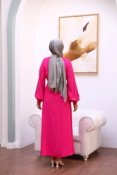 Hurtowa modelka nosi 47354 - Evening Dress - Fuchsia, turecka hurtownia Sukienka firmy Hulya Keser